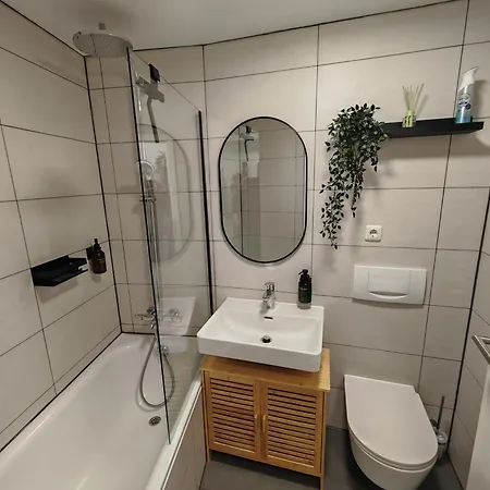 Design-Apartment I Hotelturm Augsburg I Etage 21 I Boxspring I Ausblick 奥格斯堡