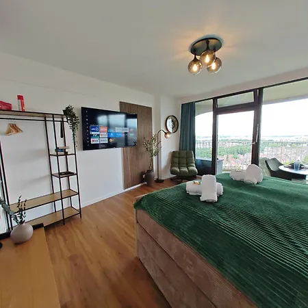 Design-Apartment I Hotelturm Augsburg I Etage 21 I Boxspring I Ausblick *